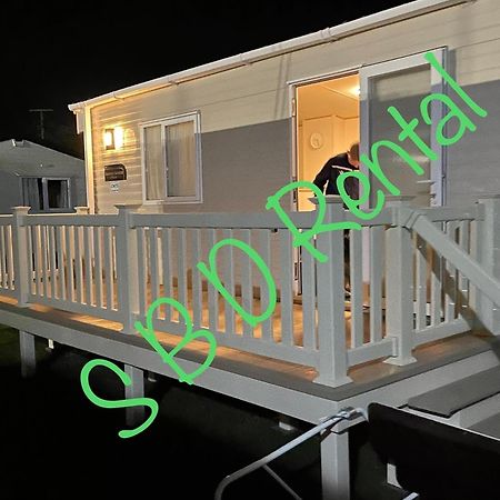 Summer Breeze Deluxe Caravan Rental Saint Osyth Ngoại thất bức ảnh