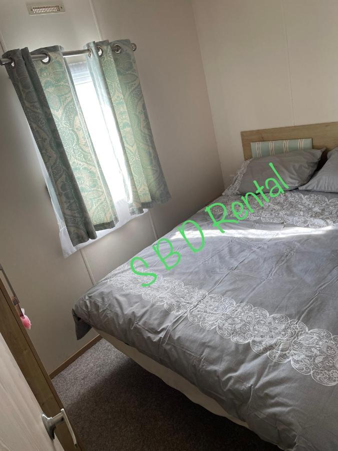 Summer Breeze Deluxe Caravan Rental Saint Osyth Ngoại thất bức ảnh