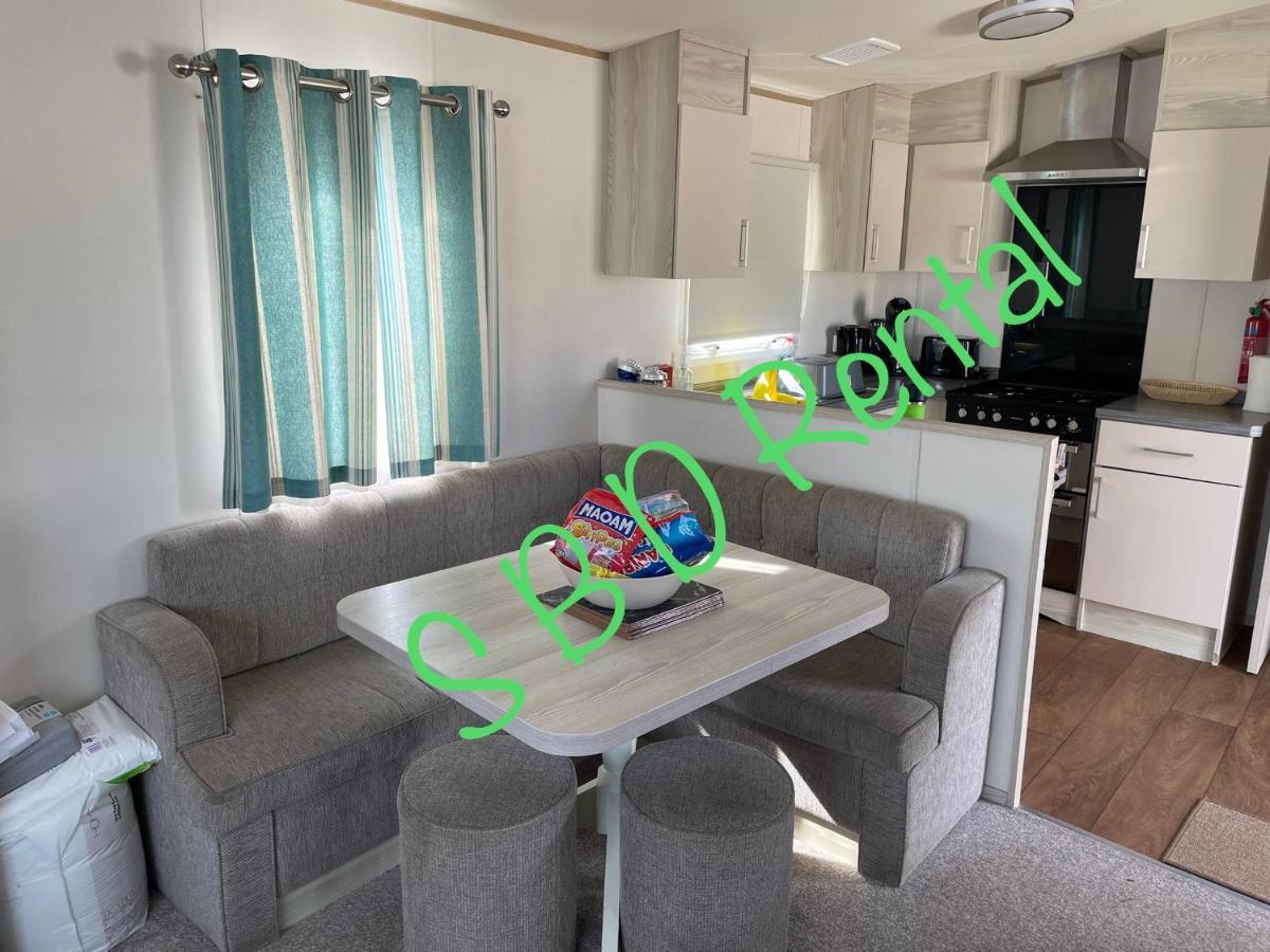 Summer Breeze Deluxe Caravan Rental Saint Osyth Ngoại thất bức ảnh